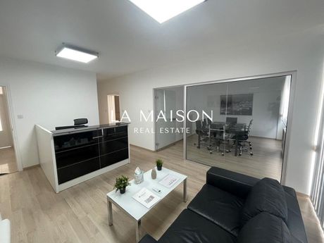 Office 120sqm for rent-