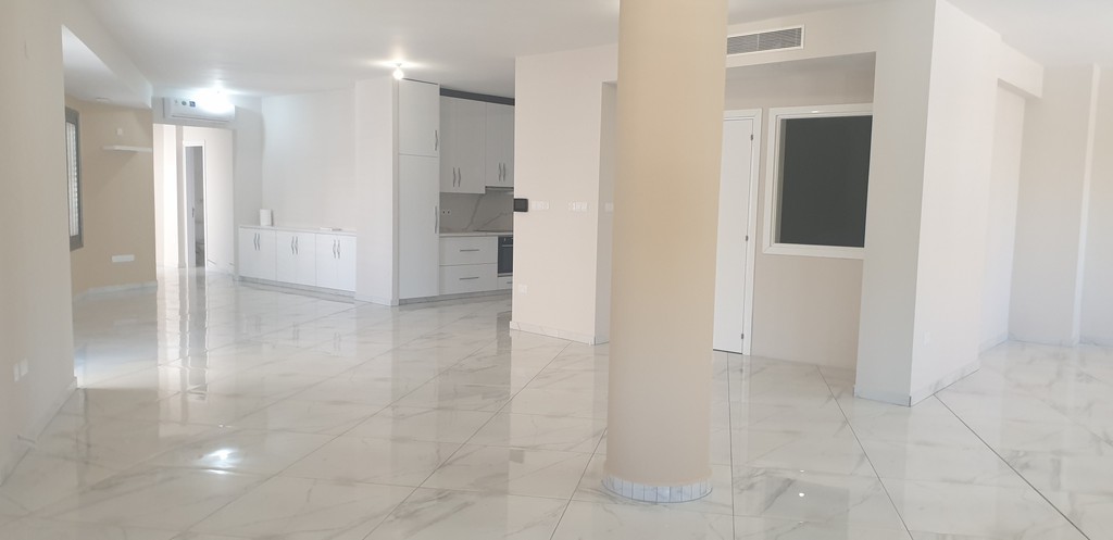Διαμέρισμα 400 τ.μ. πρός ενοικίαση, Λάρνακα, Λάρνακα - Κέντρο