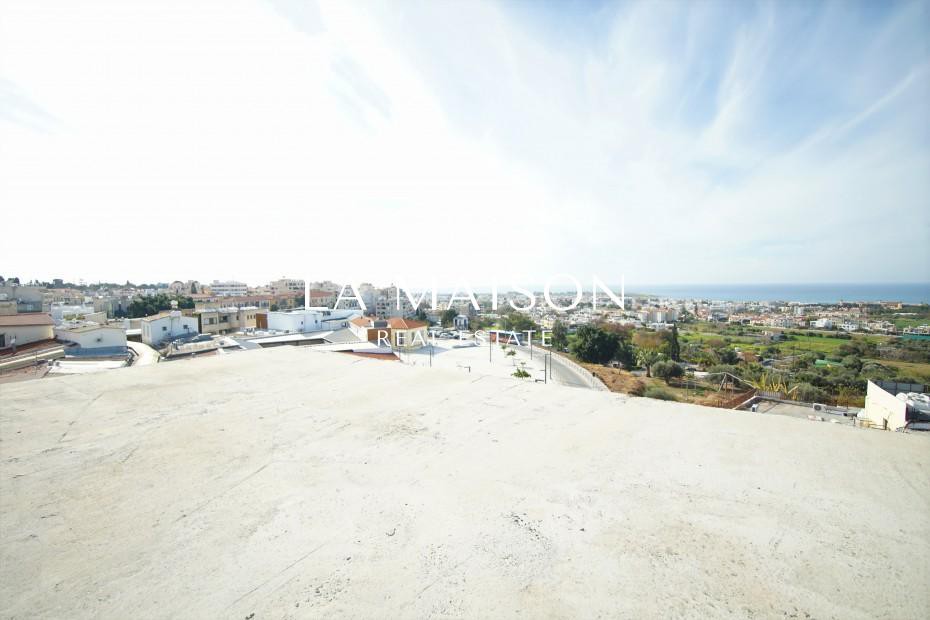 Επιχειρηματικό κτίριο 1.000 τ.μ. πρός πώληση, Πάφος, Άγιος Γεώργιος Κελοκεδάρων