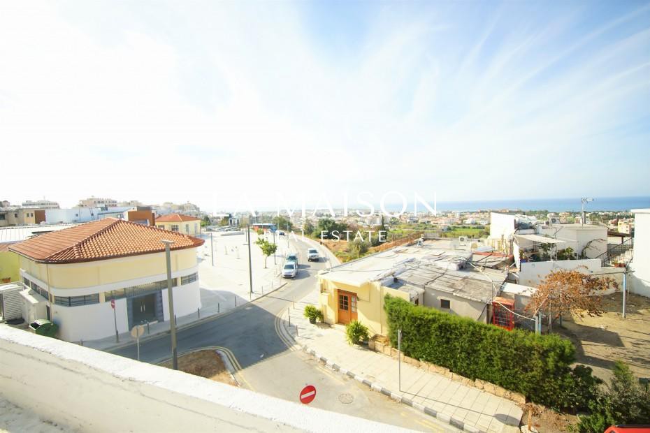 Επιχειρηματικό κτίριο 1.000 τ.μ. πρός πώληση, Πάφος, Άγιος Γεώργιος Κελοκεδάρων