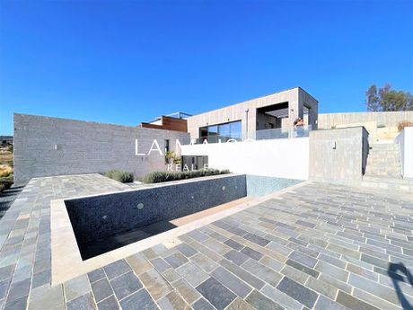 Villa 250sqm for sale-