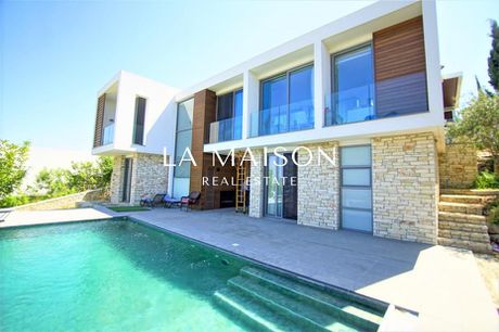Villa 200sqm for sale-