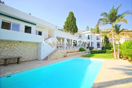 Villa 425sqm for sale-