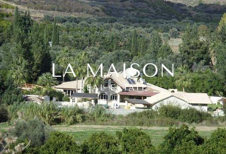 Villa 300sqm for sale-Goudi