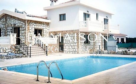 Villa 280sqm for sale-
