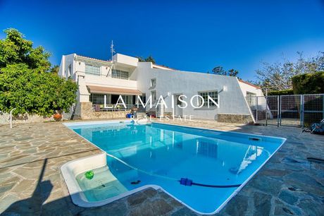 Villa 340sqm for sale-