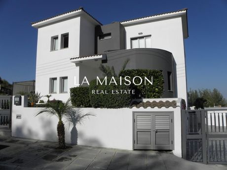 Villa 390sqm for sale-