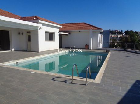 Detached home 635sqm for sale-