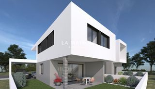 Detached home 200 sqm for sale