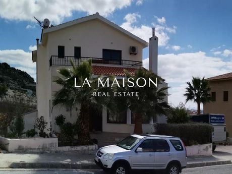 Villa 210sqm for sale-