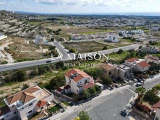 Βίλλα 210 τ.μ. για πώληση, Πάφος-thumb-1