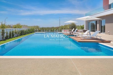 Detached home 282sqm for sale-
