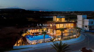 Detached home 262 sqm for sale