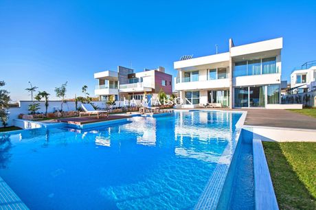 Detached home 436sqm for sale-