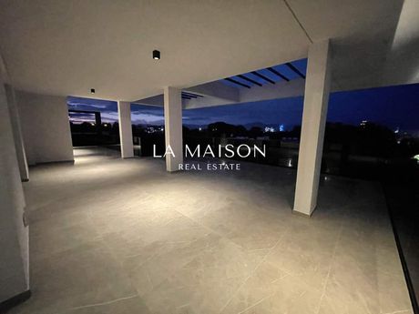 Apartment 165sqm for rent-