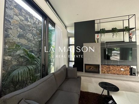Villa 226sqm for sale-