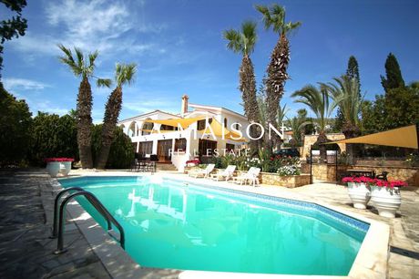 Villa 476sqm for sale-