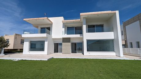 Detached home 345sqm for sale-