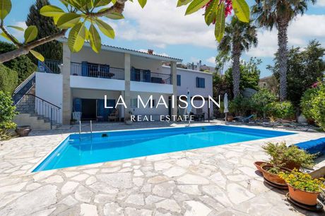 Villa 255sqm for sale-