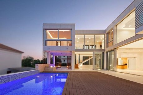 Detached home 683sqm for sale-