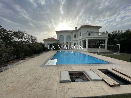 Detached home 400sqm for rent-