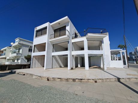 Store 82sqm for rent-Larnaca (Center)