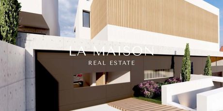 Detached home 245sqm for sale-