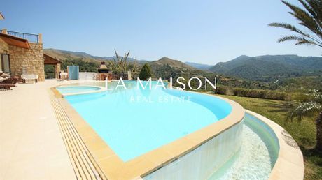 Villa 760sqm for sale-