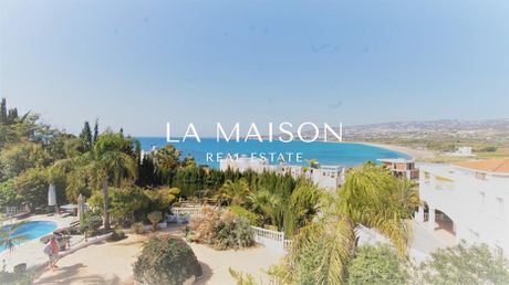 Villa 360sqm for sale-