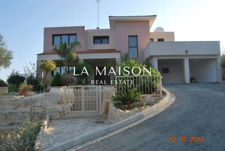 Villa 300sqm for sale-Armou