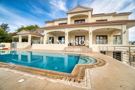 Villa 570sqm for sale-