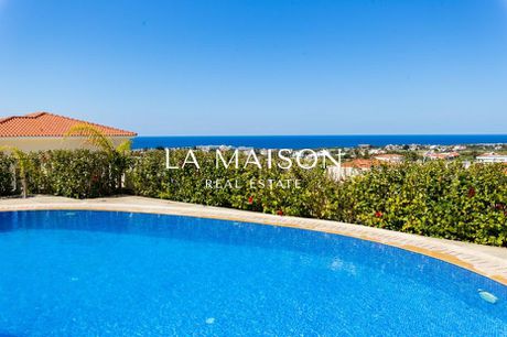Villa 370sqm for sale-