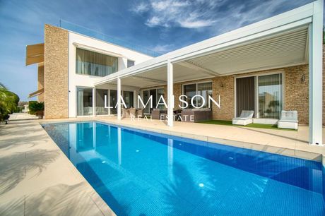 Villa 360sqm for sale-