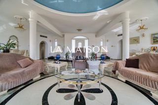 Βίλλα 780 τ.μ. για πώληση