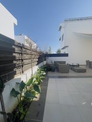 Detached home 252 sqm for rent, Nicosia-thumb-6