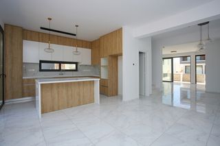 Βίλλα 181 τ.μ. για πώληση, Πάφος-thumb-4
