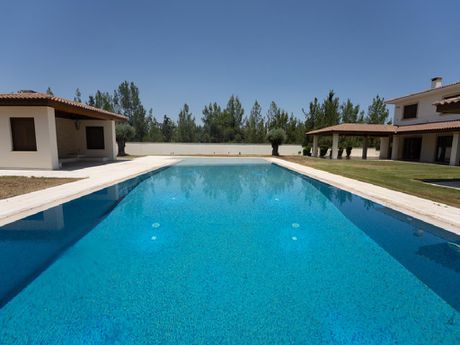 Detached home 1.000sqm for rent-
