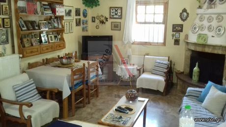 Μονοκατοικία 80τ.μ. για πώληση-Άγιοι θεόδωροι » Κέντρο