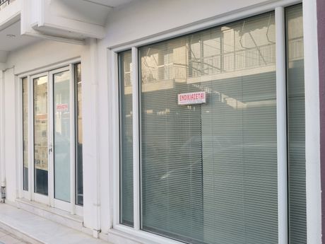 Store 82sqm for rent-Navpaktos » Center