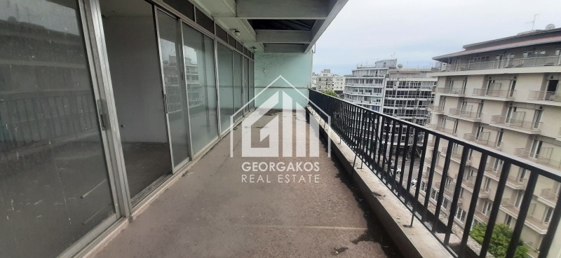 Επιχειρηματικό κτίριο 1.111 τ.μ. προς ενοικίαση, Κέντρο Θεσσαλονίκης