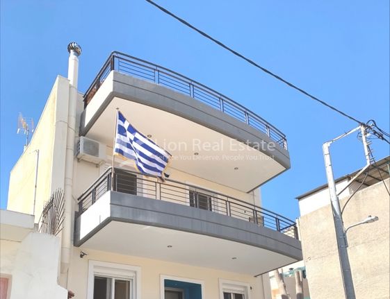Building 213 sqm for sale, Piraeus, Kaminia