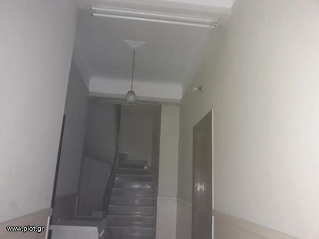 Business bulding 252sqm for sale-Kolonos - Kolokinthous