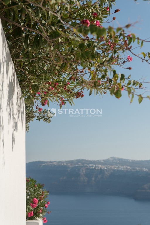Ξενοδοχείο 1.420 τ.μ. προς πώληση, Θήρα