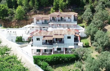 Hotel 550sqm for sale-Skiathos » Achladias