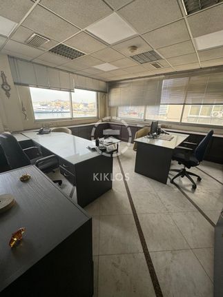 Office 300 sqm for rent, Piraeus, Port