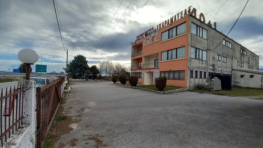 Επιχειρηματικό κτίριο 1.800 τ.μ. προς ενοικίαση, Κέντρο Τρικάλων
