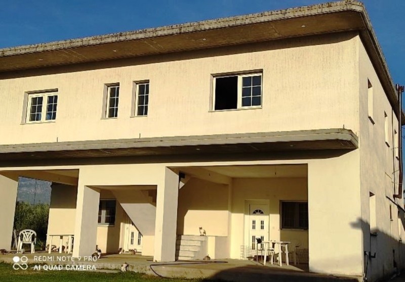 Κτίριο 335 τ.μ. προς πώληση, Κεφαλόβρυσο Φαλώρειας
