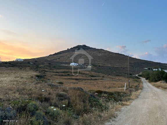 Land plot 4.440 sqm for sale, Cyclades, Paros