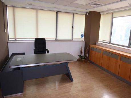 Office 118 sqm for rent