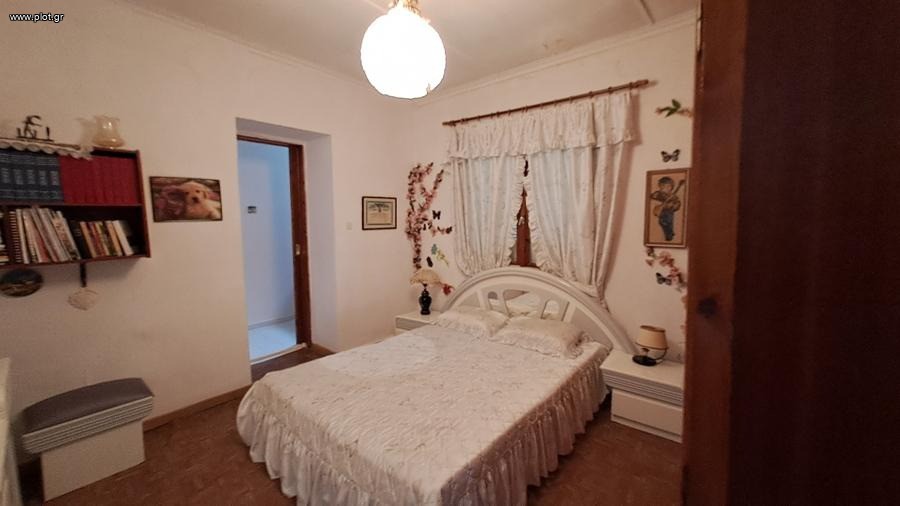 Μονοκατοικία 93 τ.μ. προς πώληση, Χρόνια